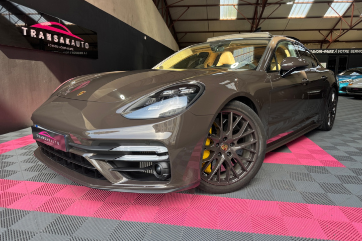 PORSCHE PANAMERA