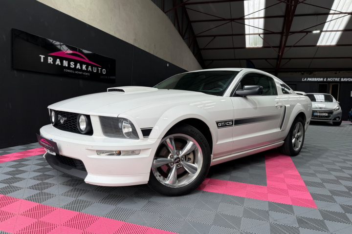 FORD MUSTANG